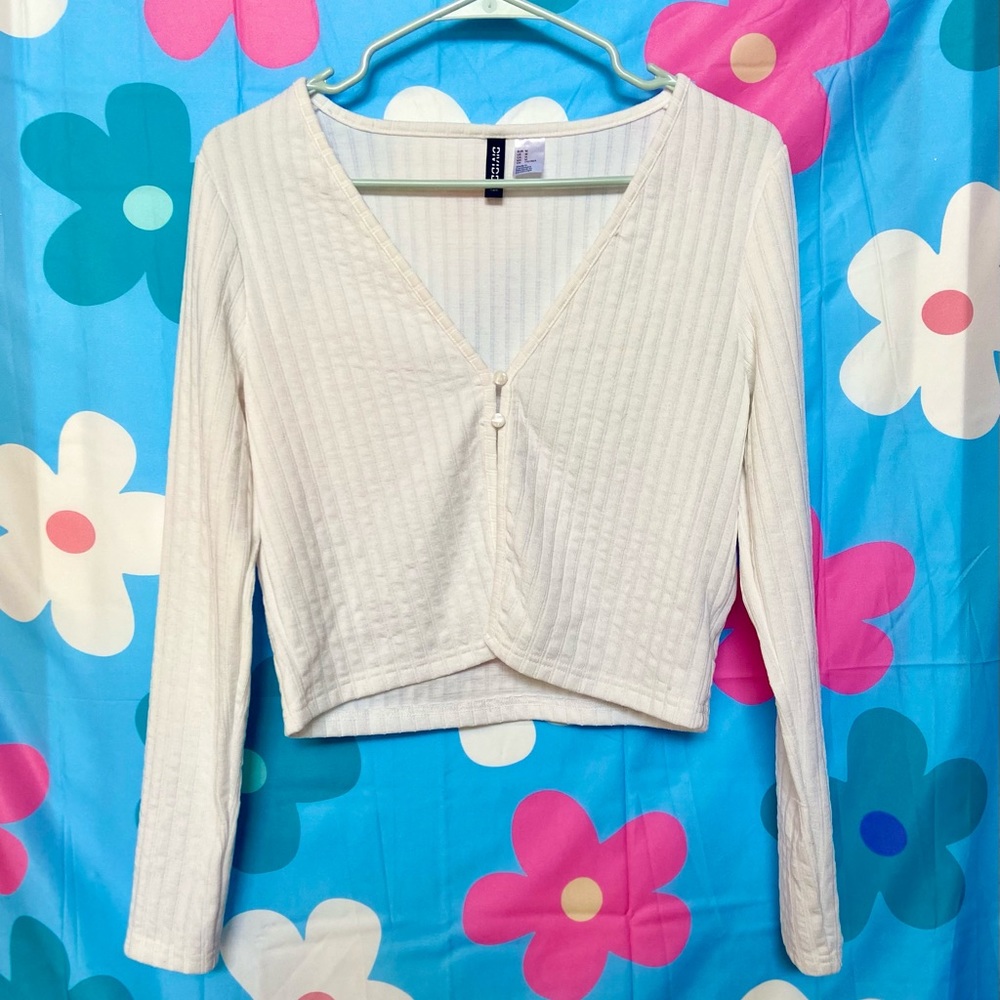 H&M DIVIDED white long sleeve